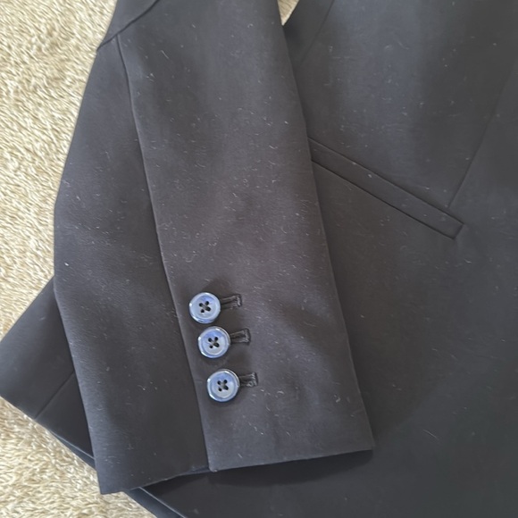 Tommy Hilfiger Woman’s Black Blazer with Striped Lining - Picture 9 of 14